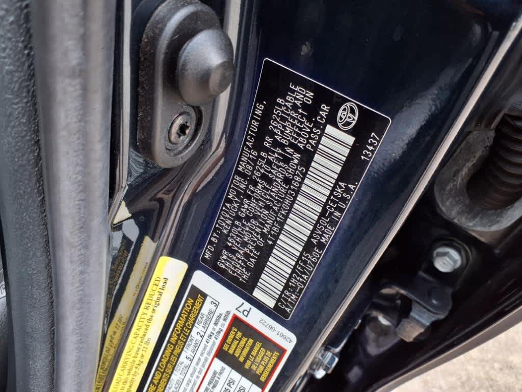 2017 Toyota Camry SE 21
