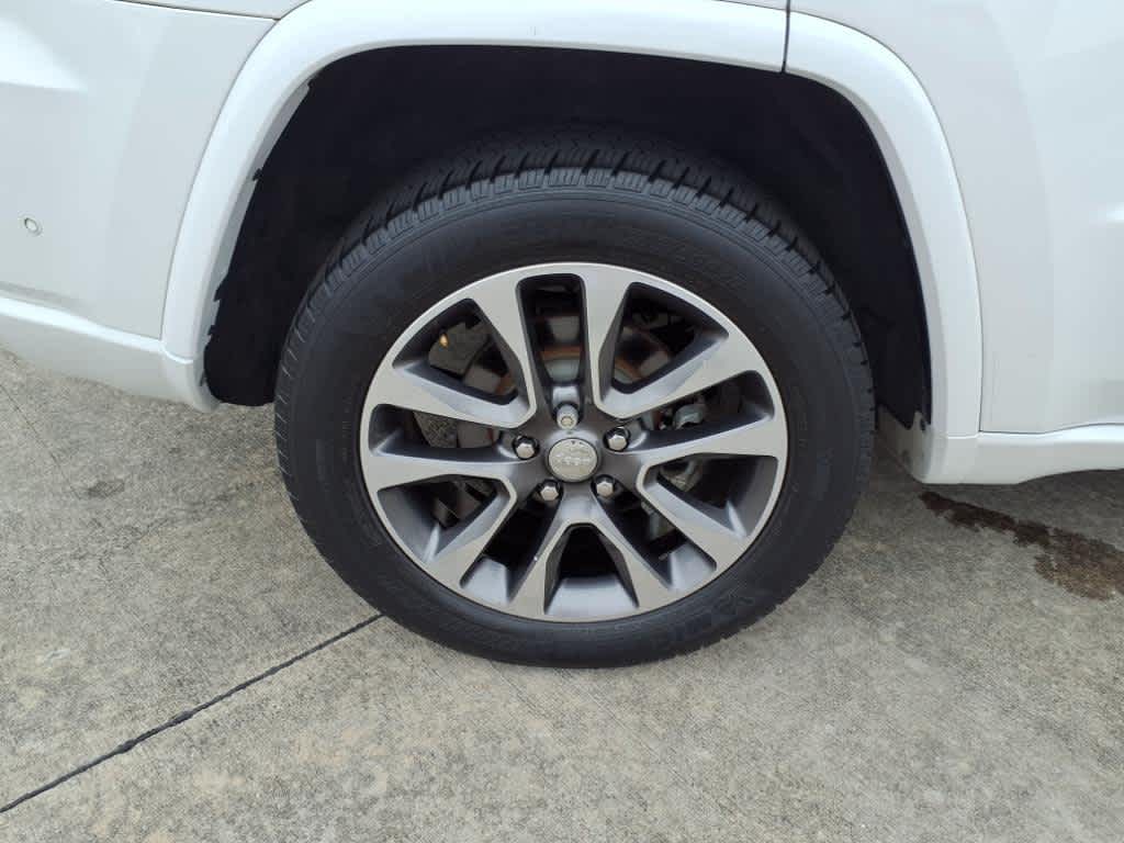 2017 Jeep Grand Cherokee Overland 8