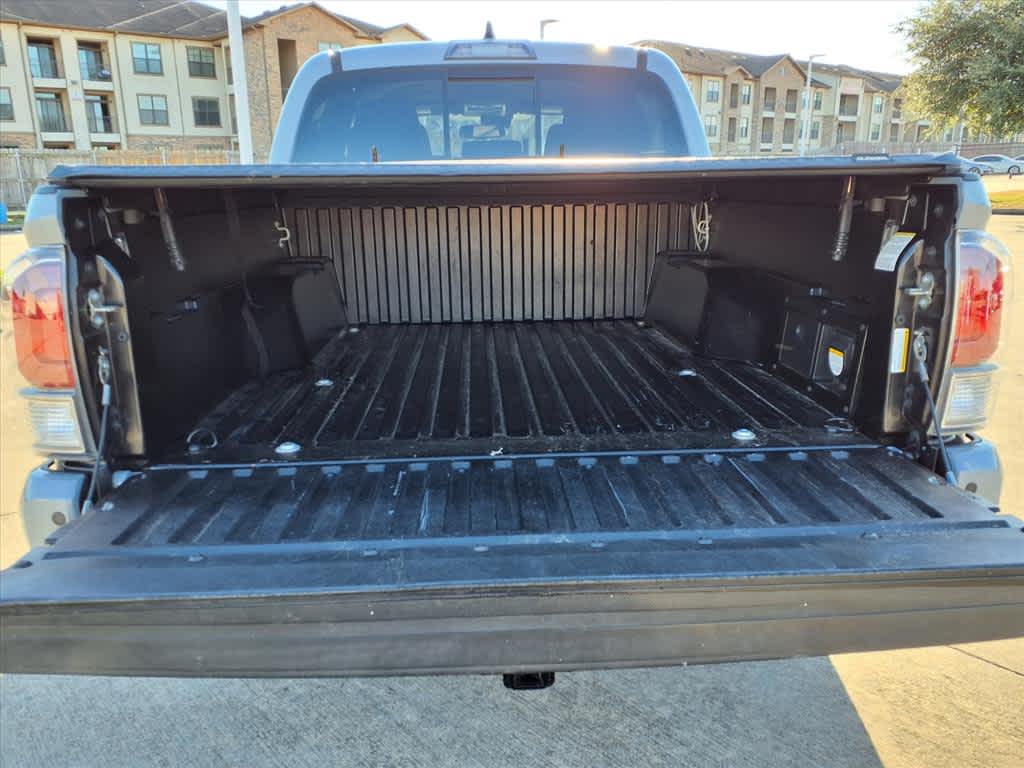 Thumbnail: 2020 Toyota Tacoma - 9