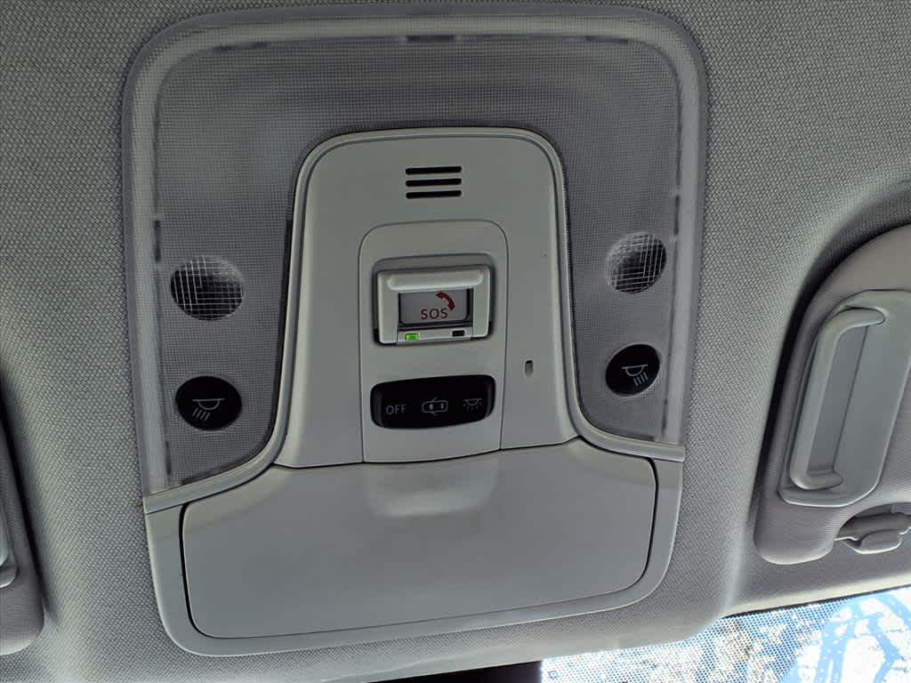 Thumbnail: 2022 Toyota Prius - 22