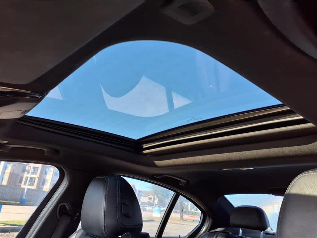 Thumbnail: 2019 BMW 3 Series - 17