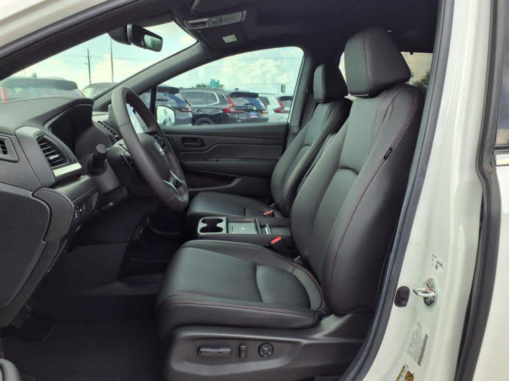Thumbnail: 2025 Honda Odyssey - 11