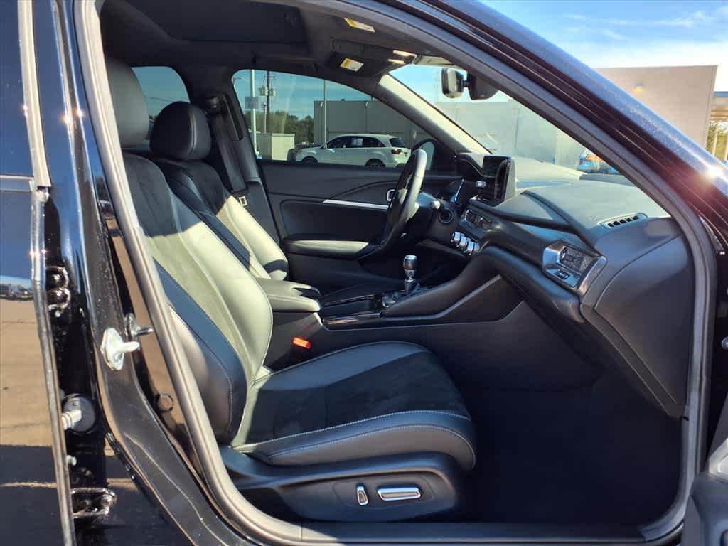 Thumbnail: 2025 Acura Integra - 15