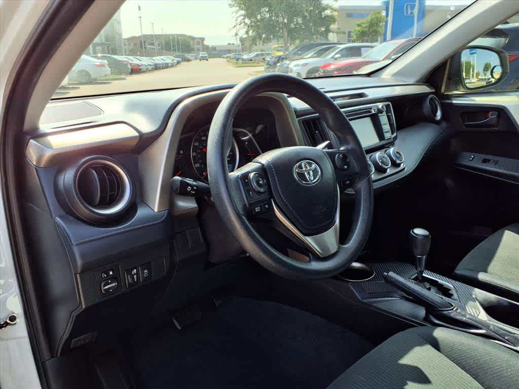 Thumbnail: 2014 Toyota RAV4 - 2