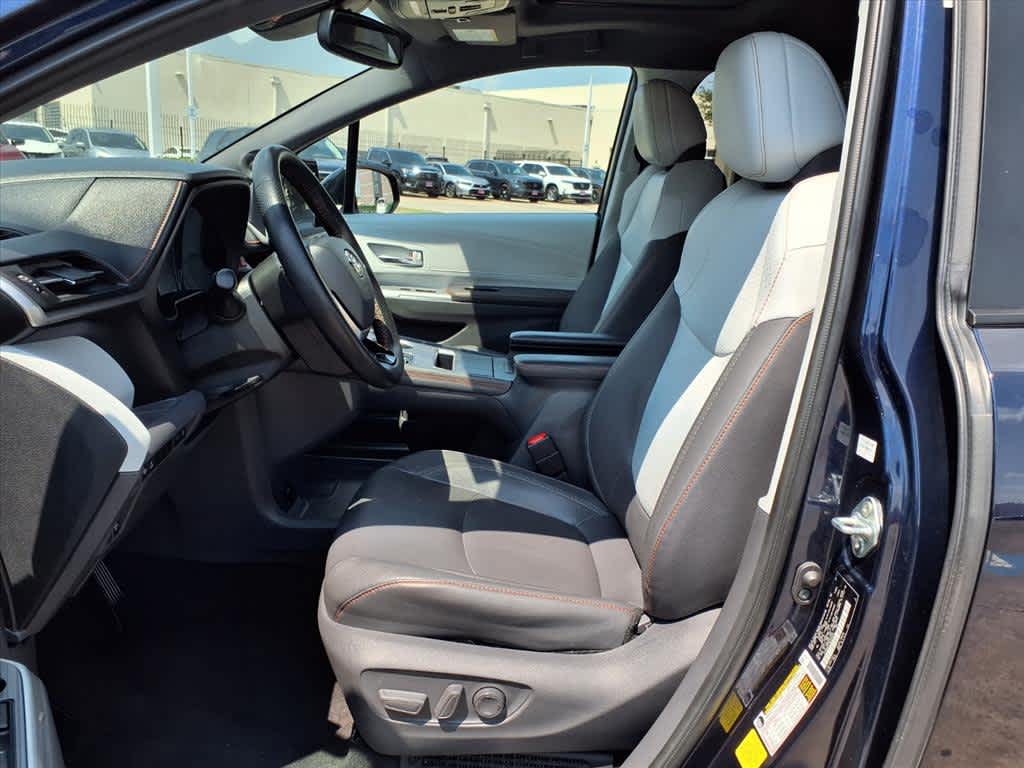 Thumbnail: 2021 Toyota Sienna - 11