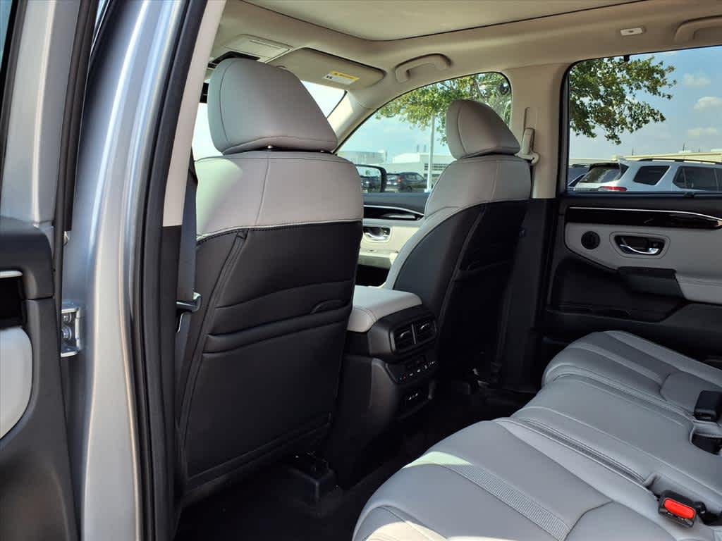 Thumbnail: 2025 Honda Pilot - 12