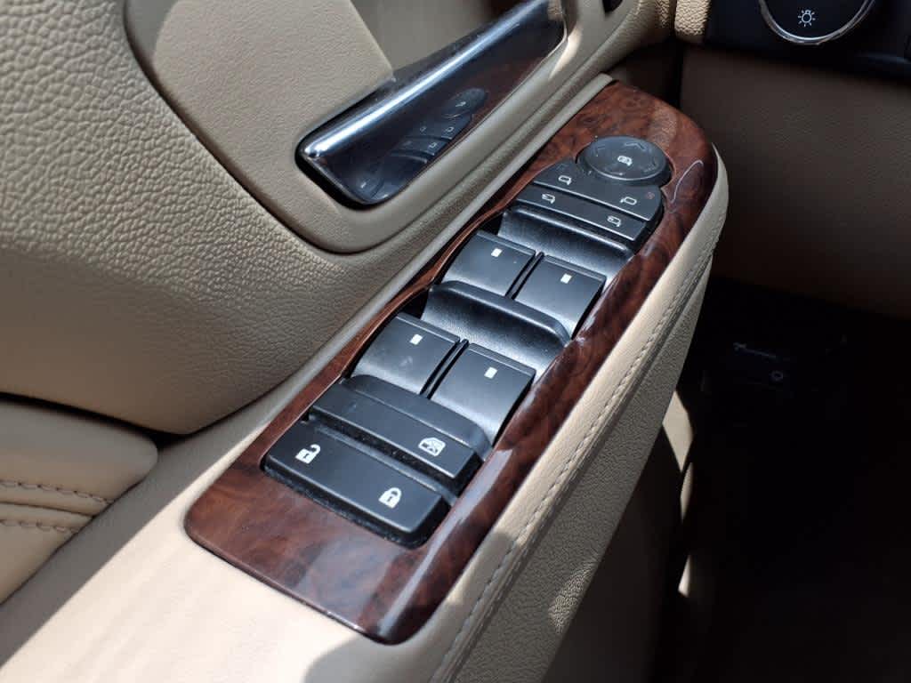 Thumbnail: 2013 Cadillac Escalade - 25