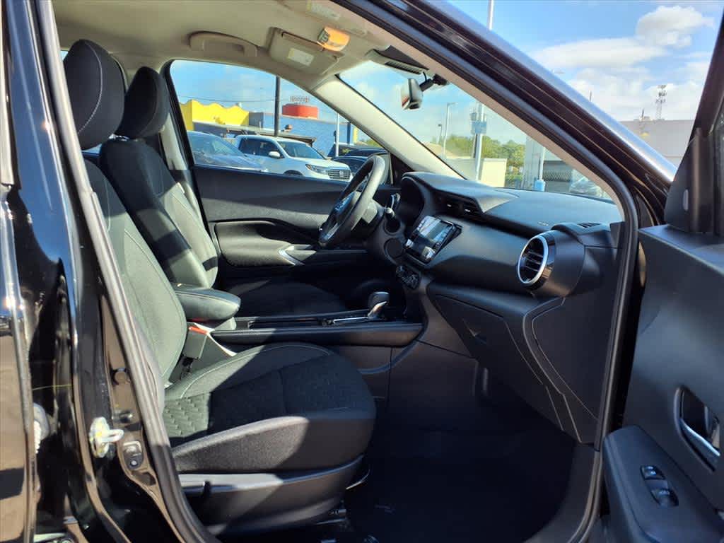 Thumbnail: 2021 Nissan Kicks - 14