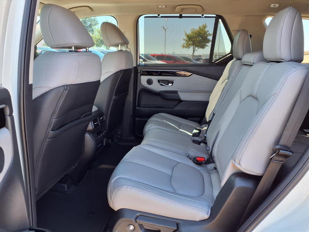 Thumbnail: 2025 Honda Pilot - 14