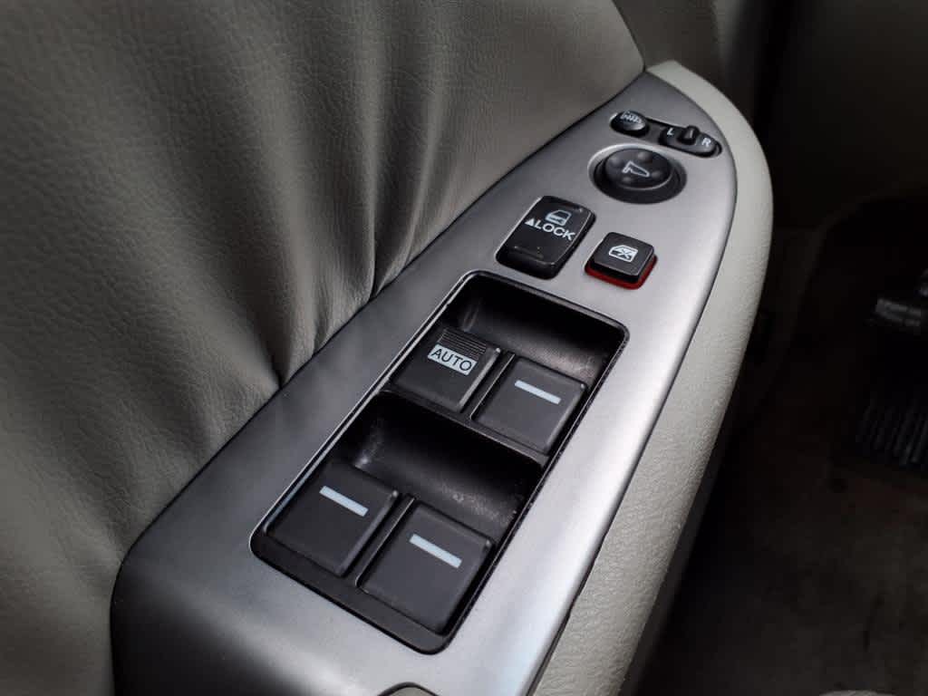 Thumbnail: 2010 Honda Odyssey - 25