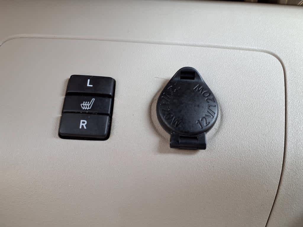 Thumbnail: 2011 Toyota Prius - 23