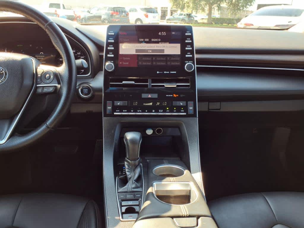 2020 Toyota Avalon XLE 16