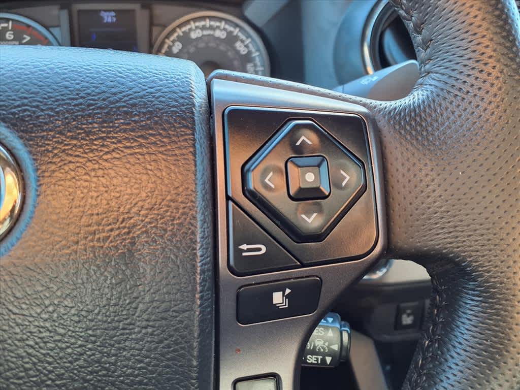 Thumbnail: 2020 Toyota Tacoma - 25