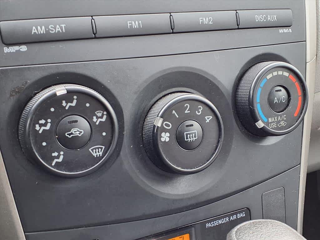 Thumbnail: 2010 Toyota Corolla - 19