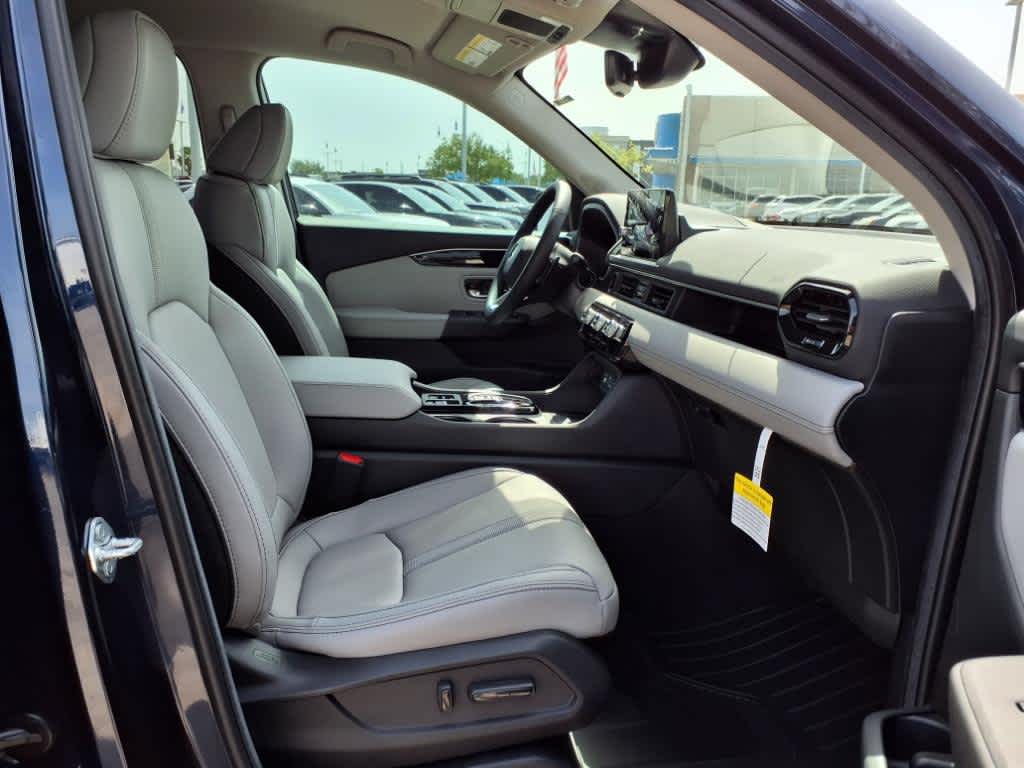 Thumbnail: 2025 Honda Pilot - 14