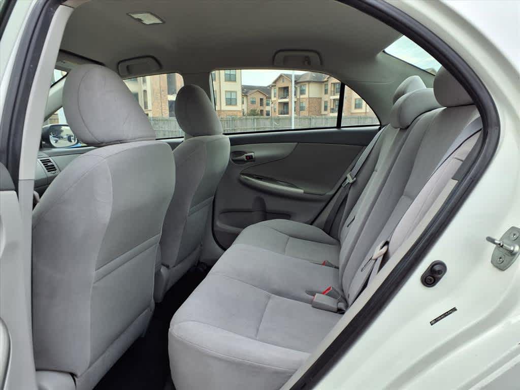 Thumbnail: 2010 Toyota Corolla - 13