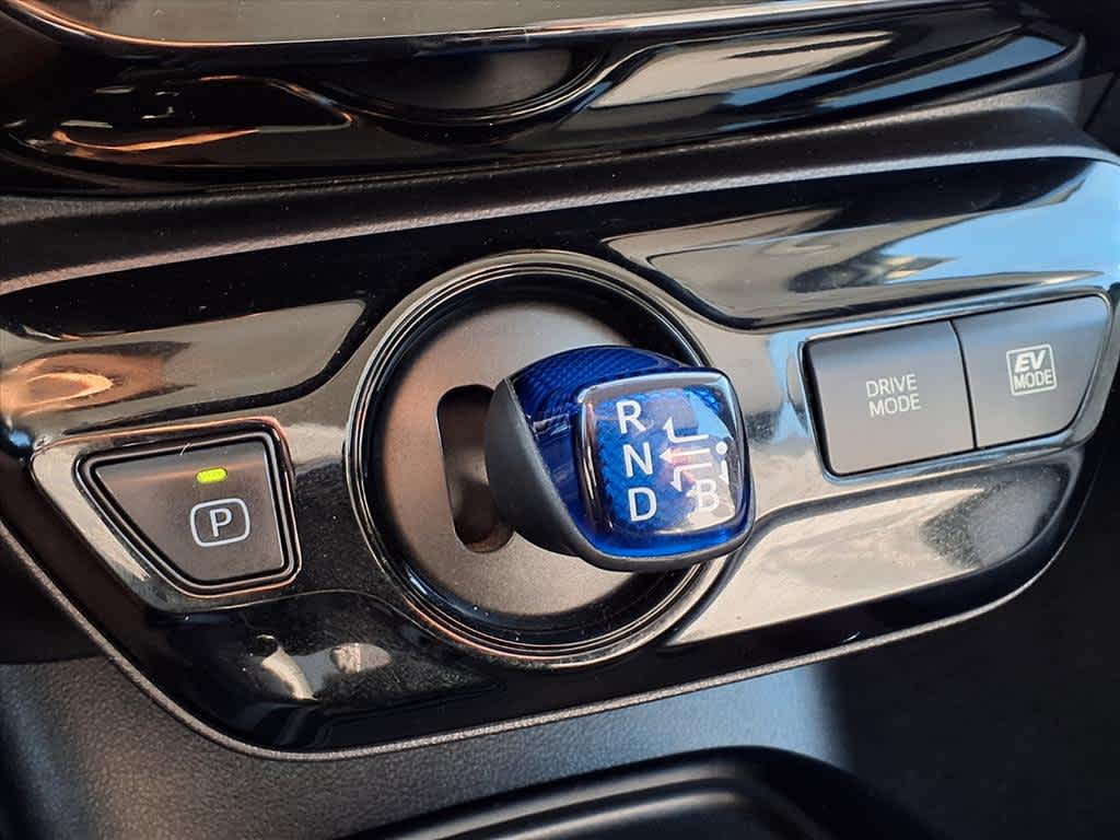 Thumbnail: 2022 Toyota Prius - 21