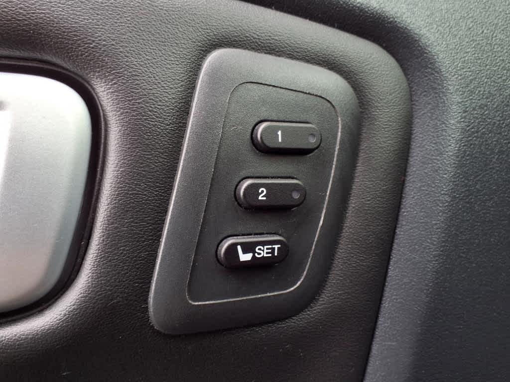 Thumbnail: 2013 Honda Pilot - 25