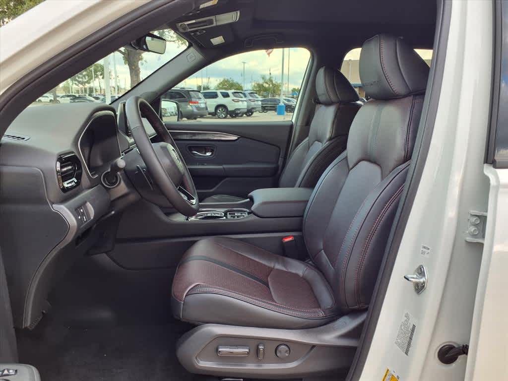 Thumbnail: 2025 Honda Pilot - 11