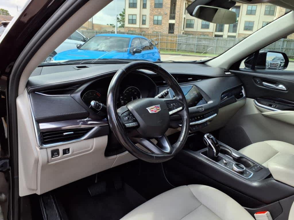 Thumbnail: 2021 Cadillac XT4 - 2
