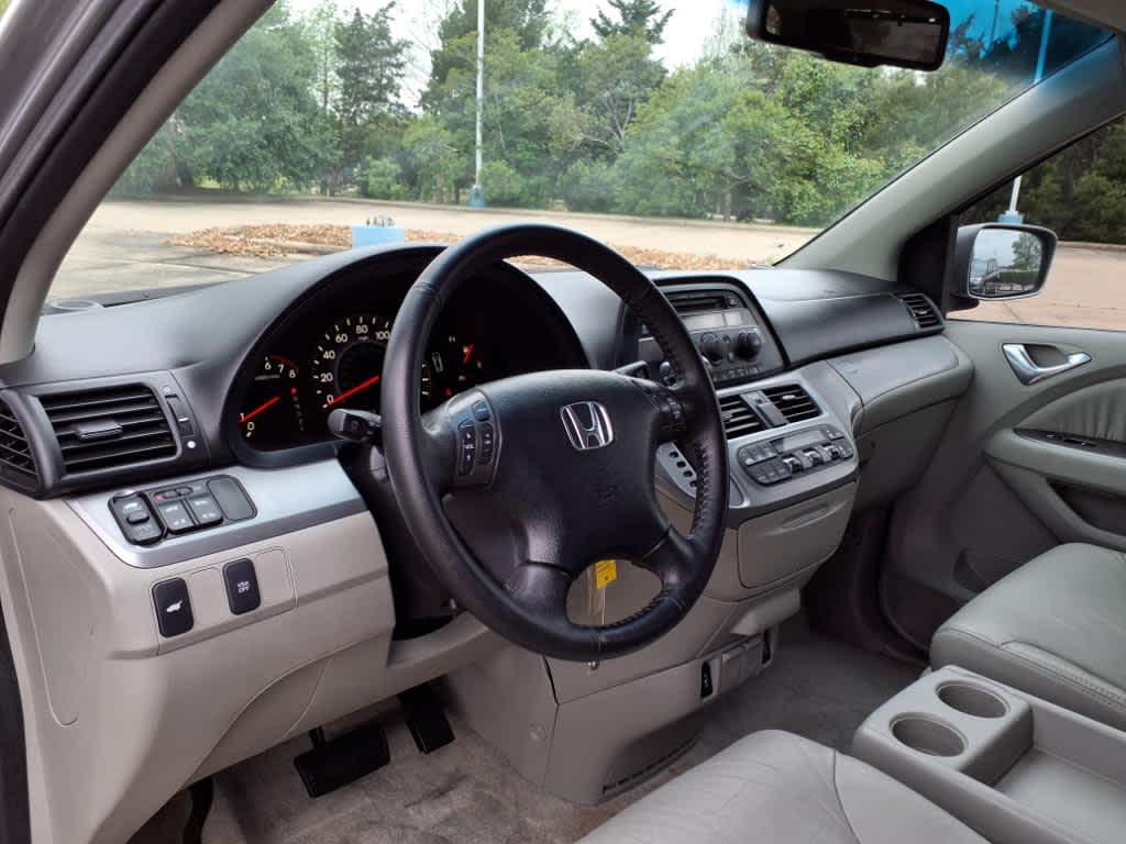 Thumbnail: 2010 Honda Odyssey - 2