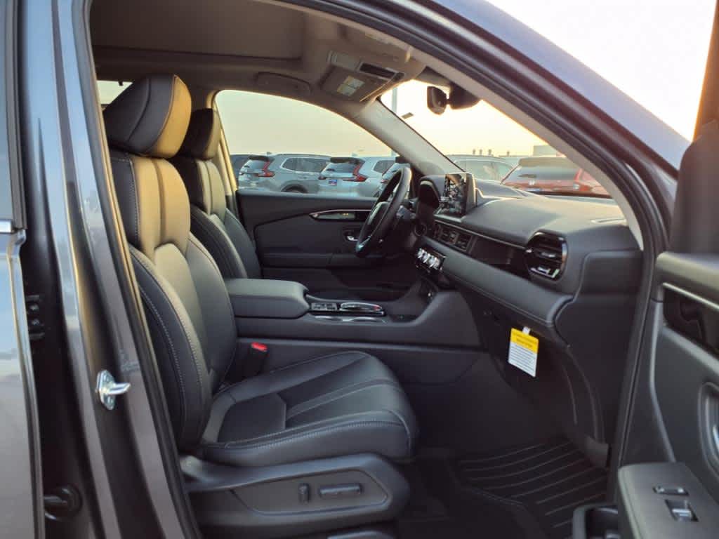 Thumbnail: 2025 Honda Pilot - 14