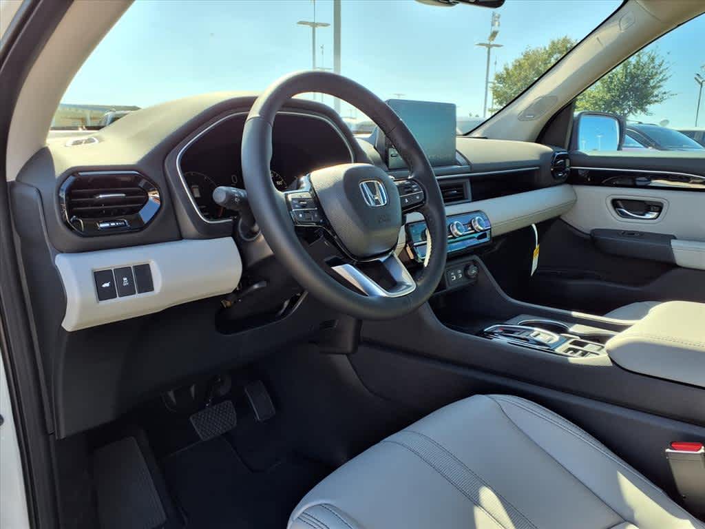 Thumbnail: 2025 Honda Pilot - 2