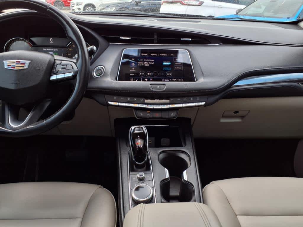 Thumbnail: 2021 Cadillac XT4 - 16