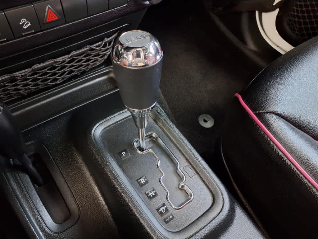 Thumbnail: 2018 Jeep Wrangler - 17