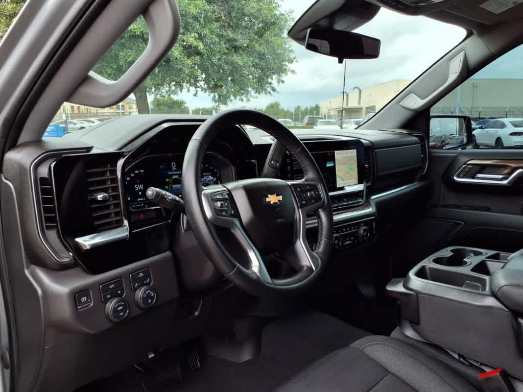2023 Chevrolet Silverado 1500 LT 2