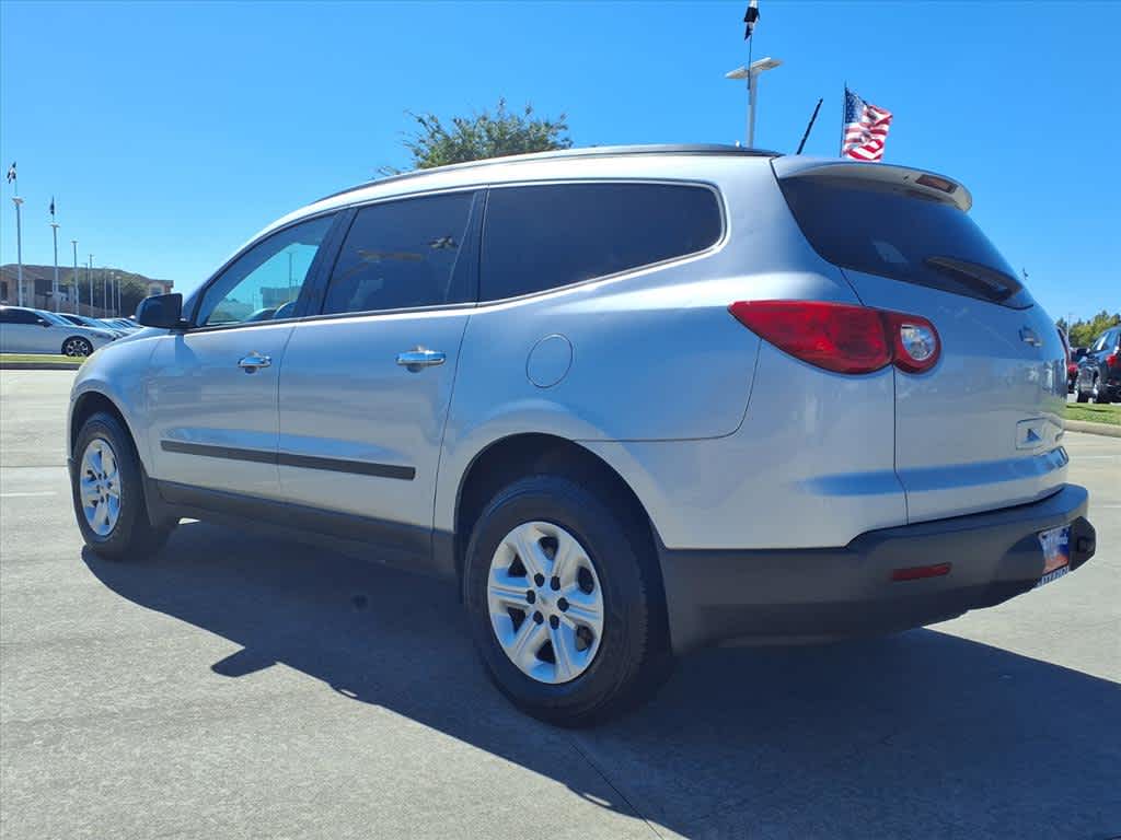 Thumbnail: 2012 Chevrolet Traverse - 4