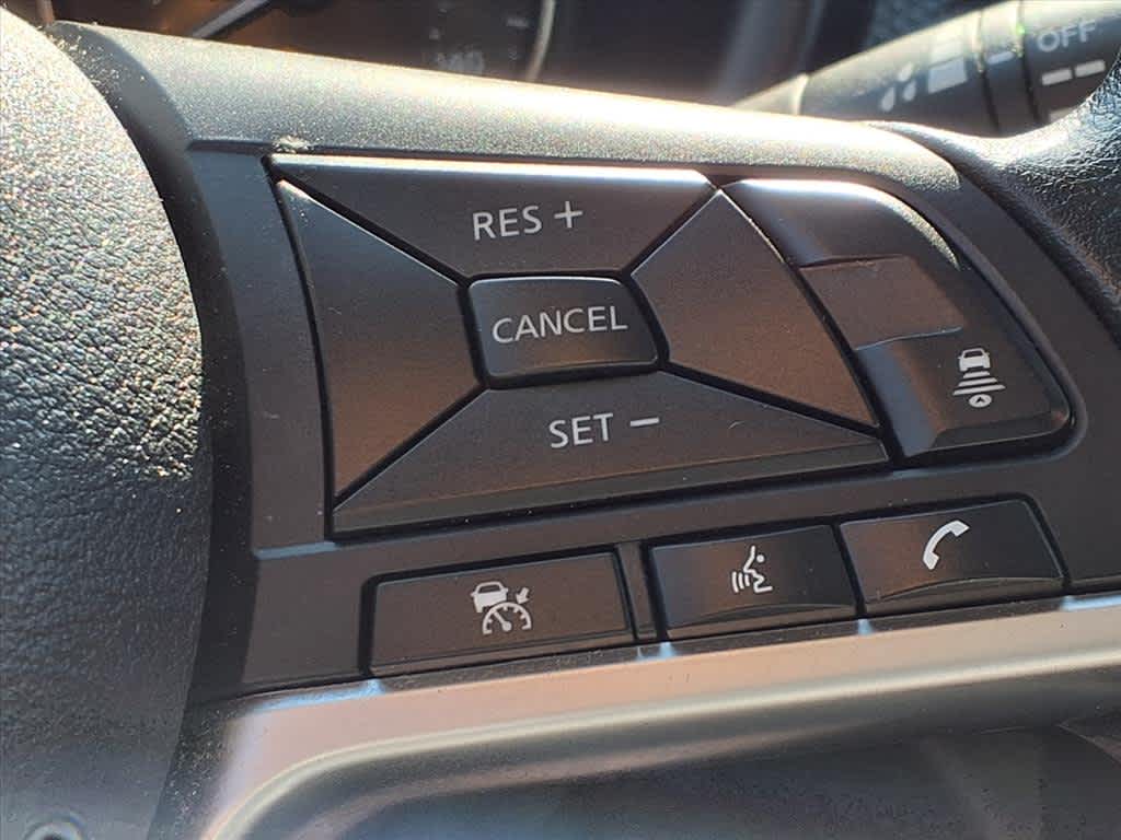 Thumbnail: 2021 Nissan Kicks - 27