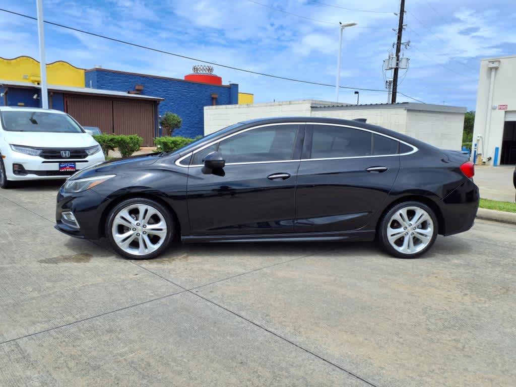 Thumbnail: 2016 Chevrolet Cruze - 3