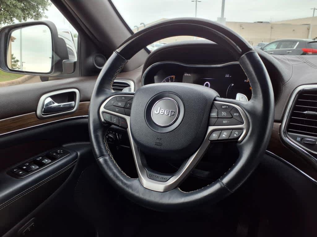 2017 Jeep Grand Cherokee Overland 15