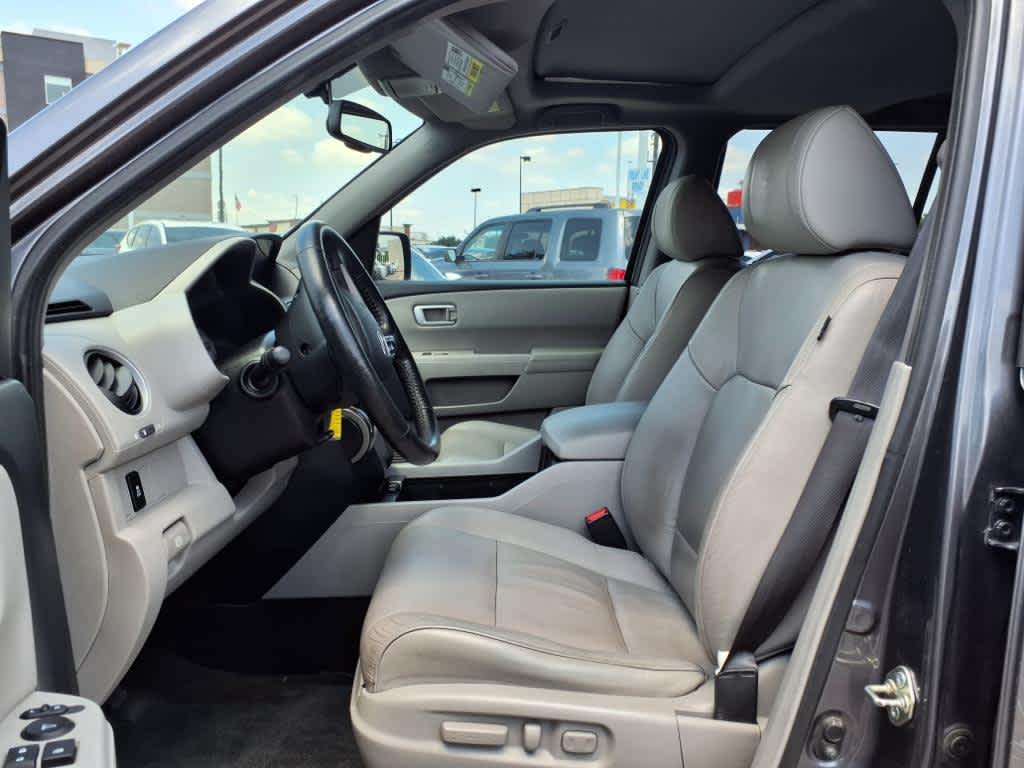 Thumbnail: 2015 Honda Pilot - 11