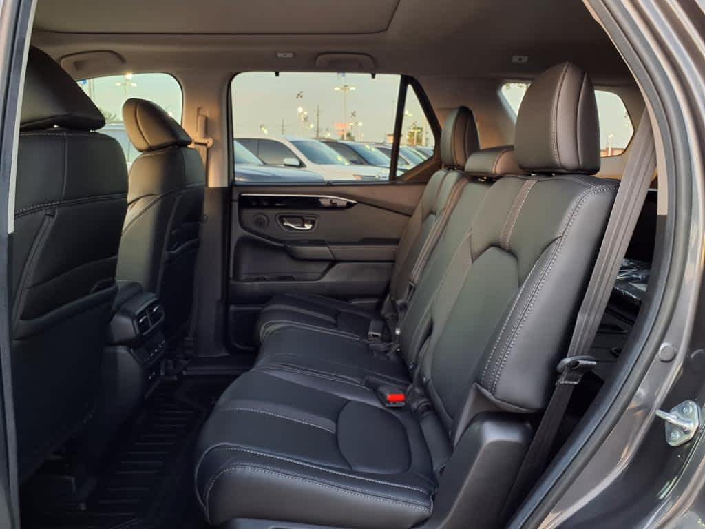 Thumbnail: 2025 Honda Pilot - 13