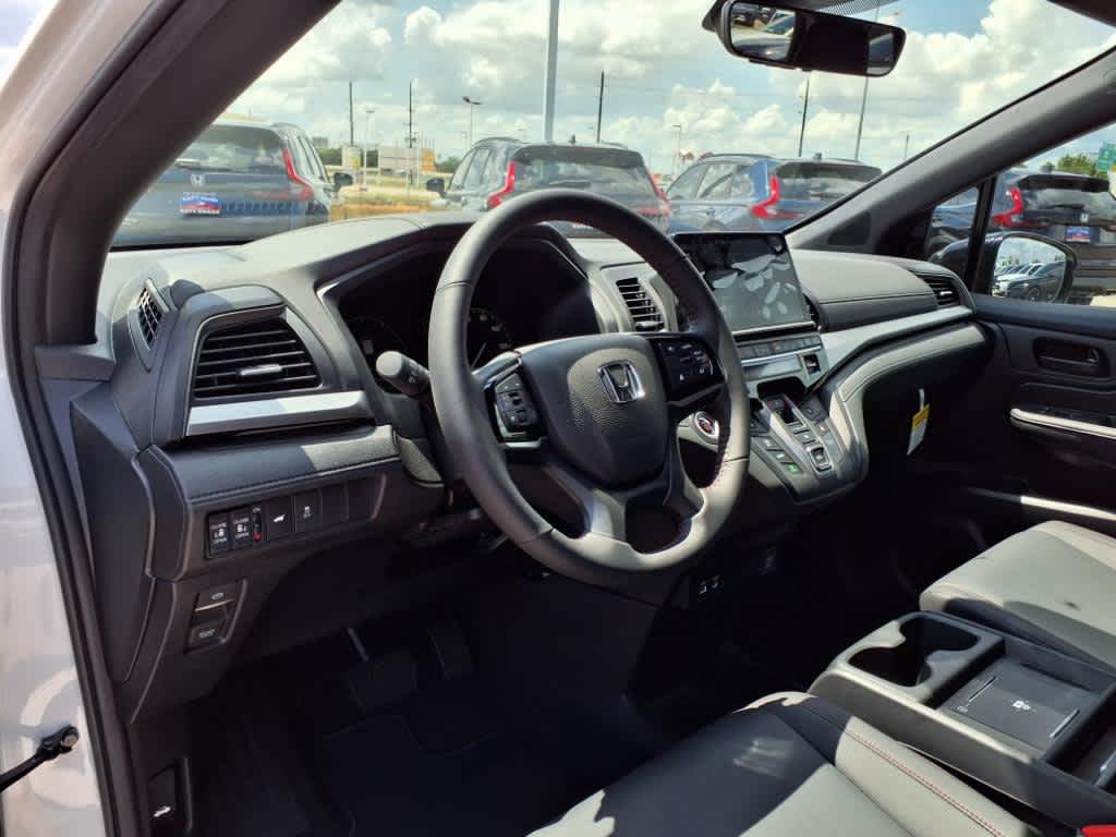 Thumbnail: 2025 Honda Odyssey - 2