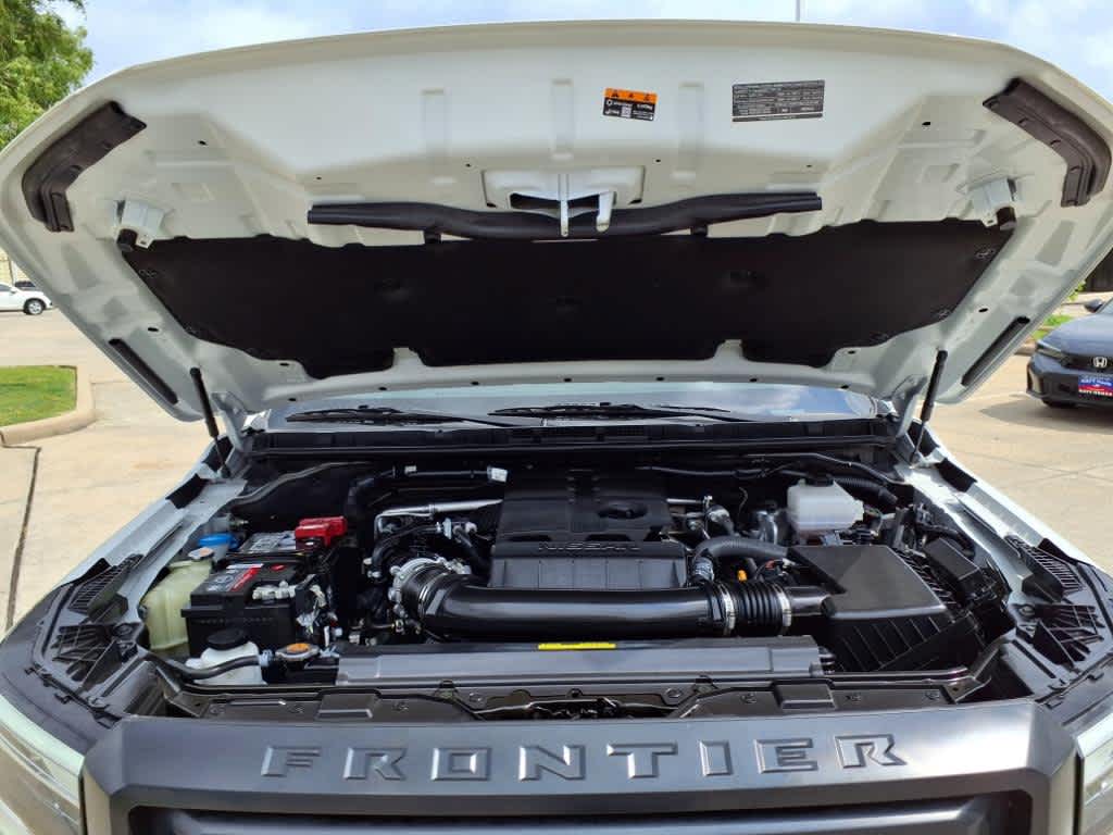 2024 Nissan Frontier PRO-X 9