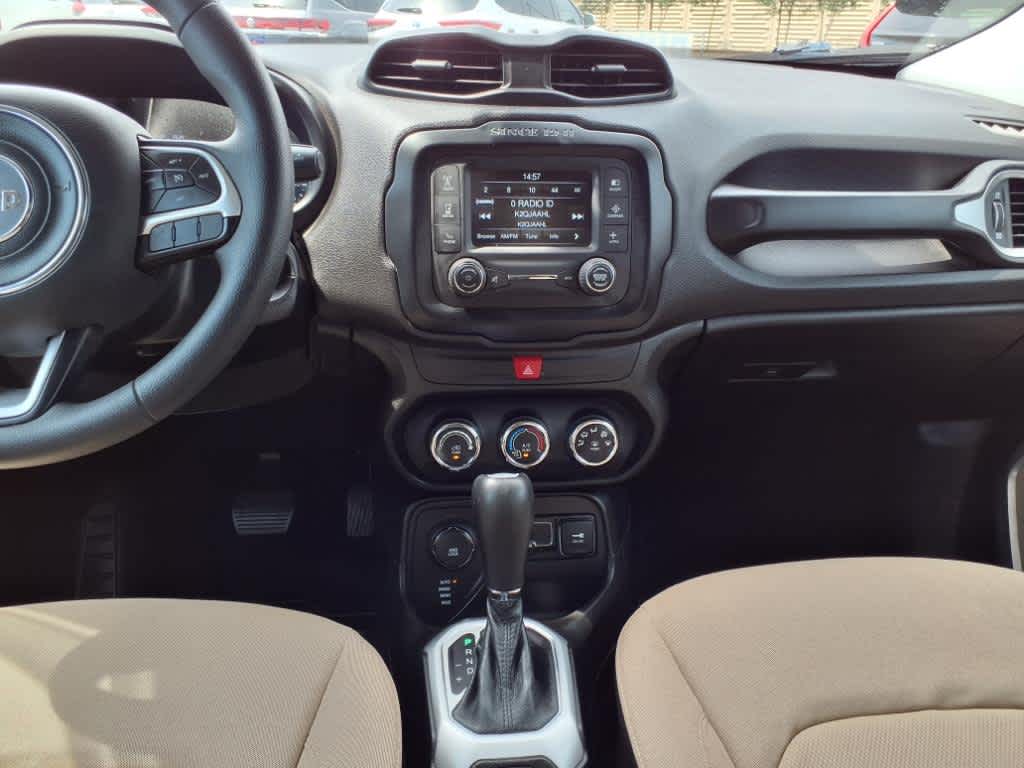 Thumbnail: 2017 Jeep Renegade - 16