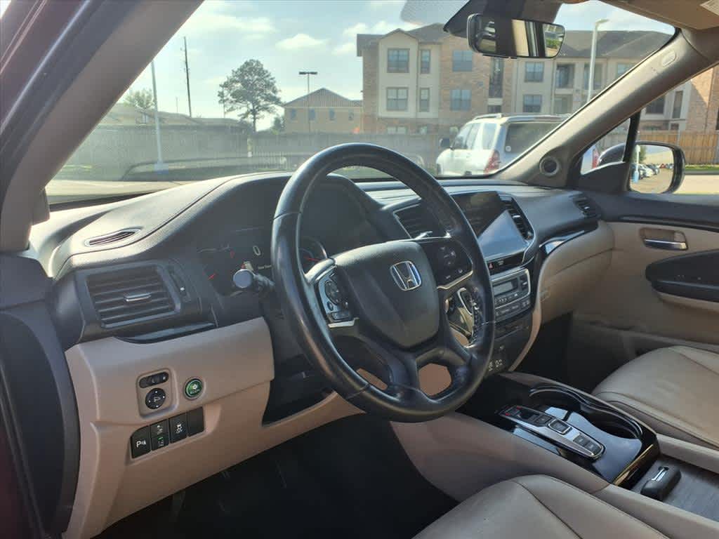 Thumbnail: 2019 Honda Pilot - 2