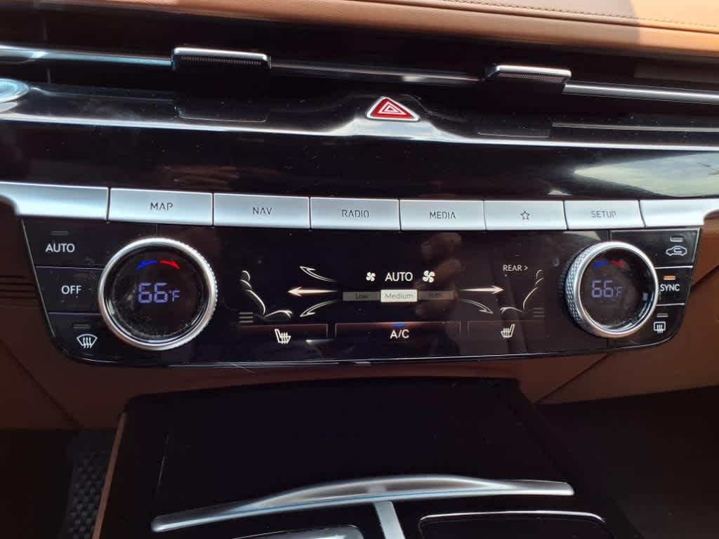 Thumbnail: 2021 Genesis G80 - 23