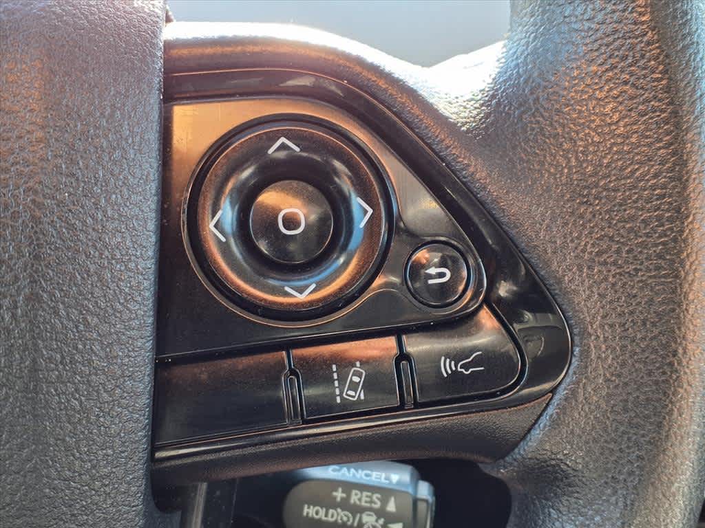 Thumbnail: 2022 Toyota Prius - 24