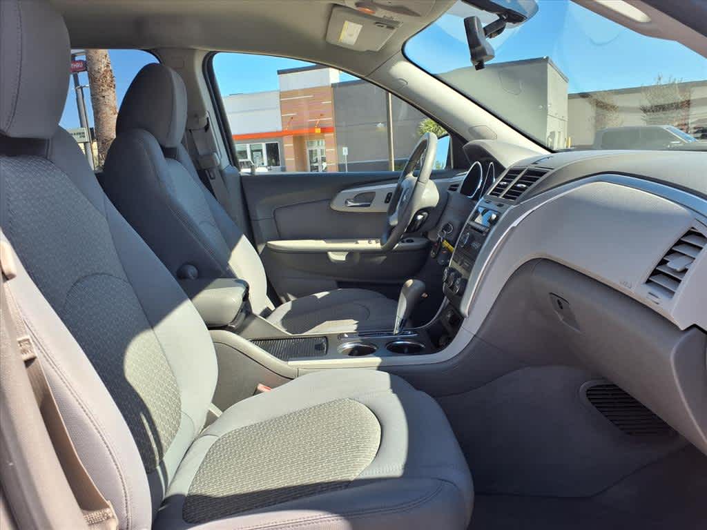 Thumbnail: 2012 Chevrolet Traverse - 15