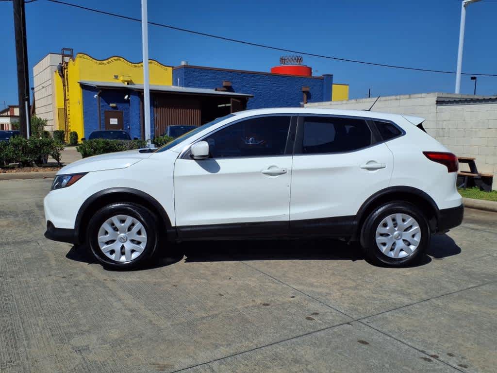 2019 Nissan Rogue Sport S 3