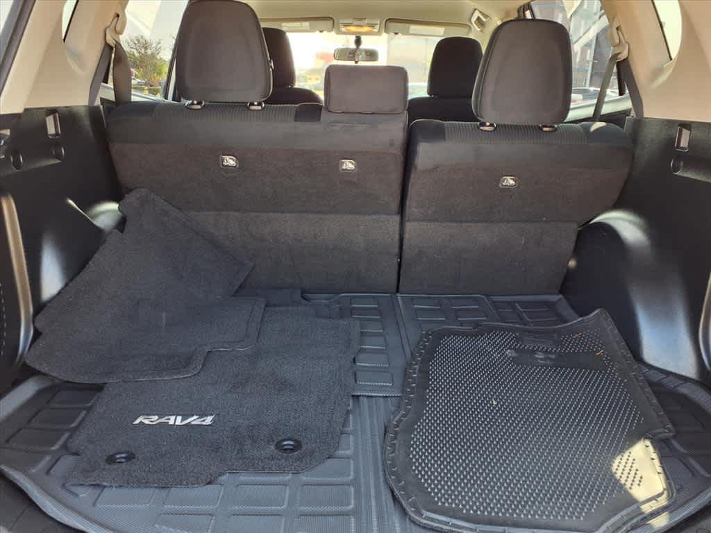 Thumbnail: 2014 Toyota RAV4 - 9