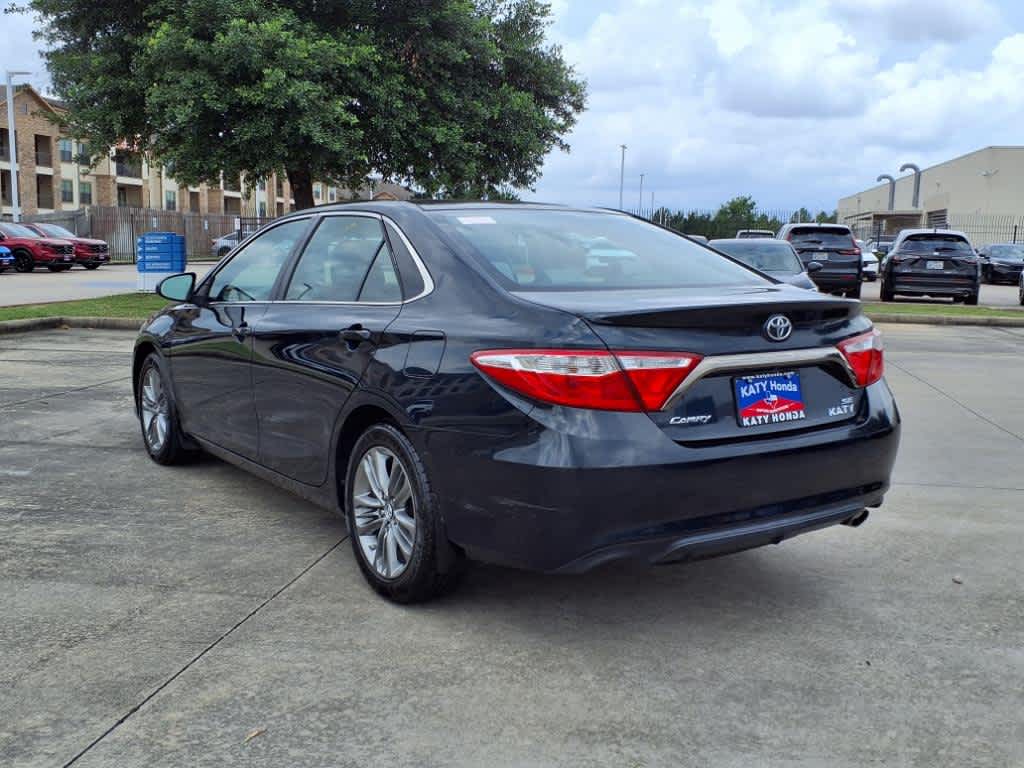 2017 Toyota Camry SE 4