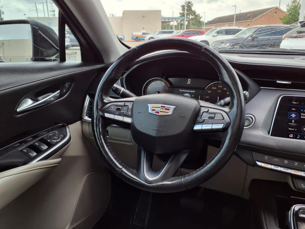 Thumbnail: 2021 Cadillac XT4 - 15