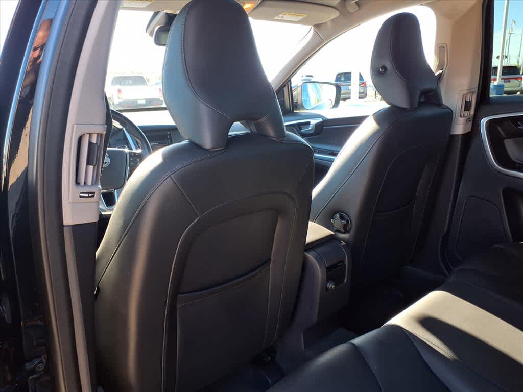 Thumbnail: 2015 Volvo XC60 - 12