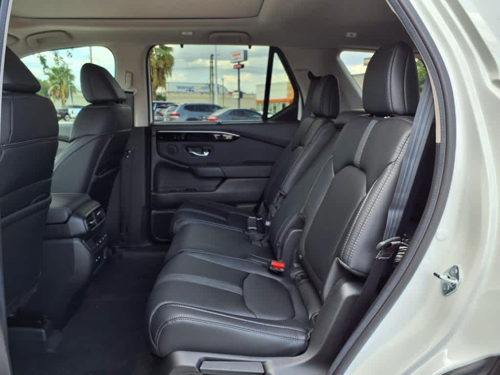Thumbnail: 2025 Honda Pilot - 13