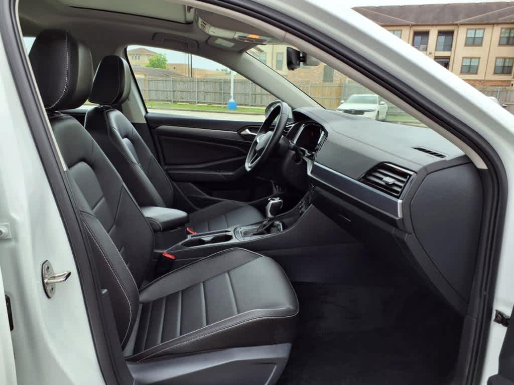 2023 Volkswagen Jetta SE 14